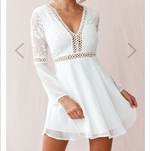 Selfie Leslie Carson Crochet Bell Sleeve Dress. M